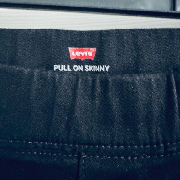 Levi’s Pull-On Skinny Jeans Black Size 8 Tummy Slimming Technology NWT - Picture 2 of 10